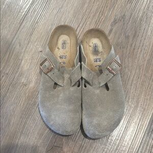 Birkenstock Boston Clog Suede